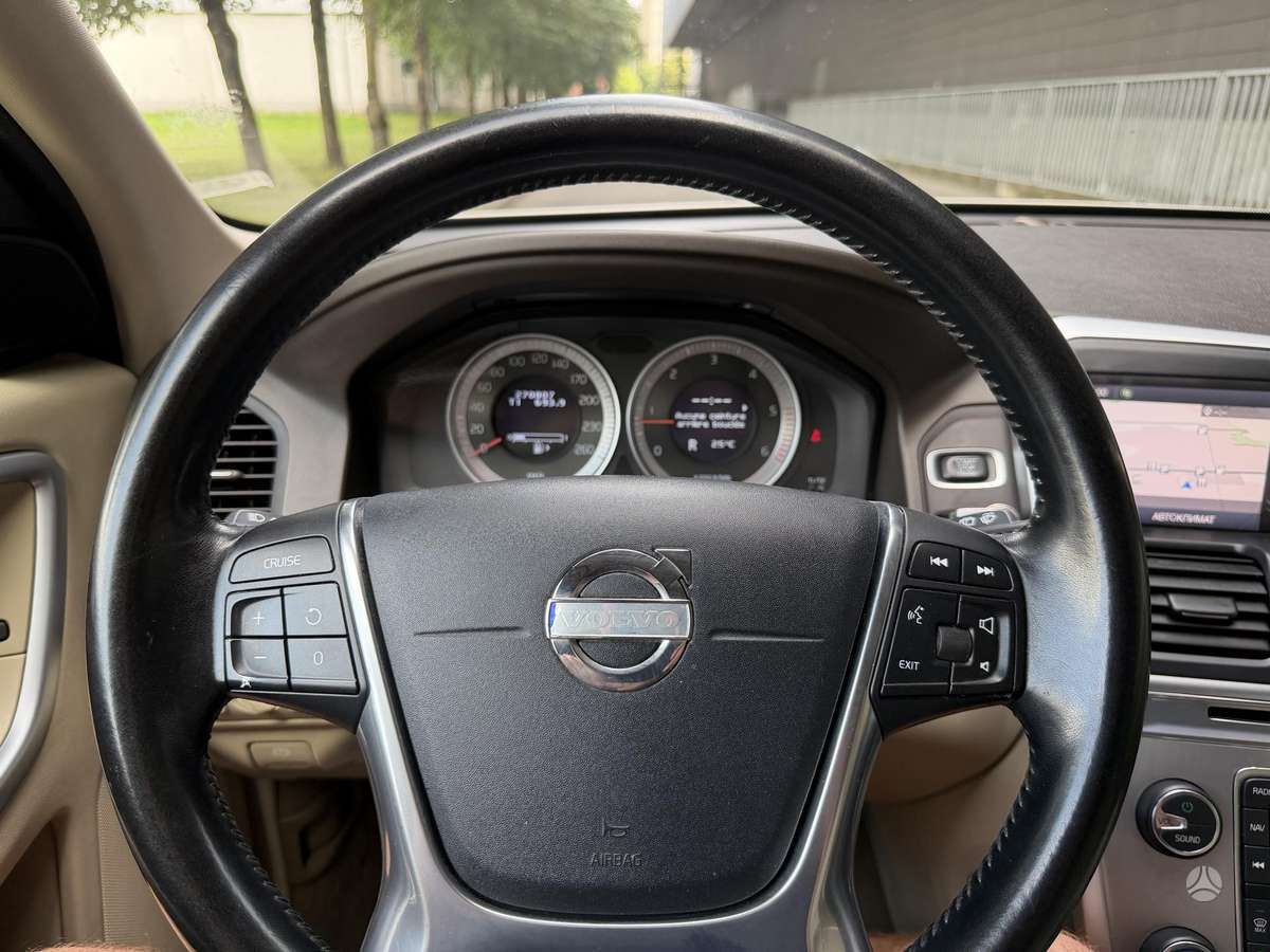 Volvo XC60 - 11