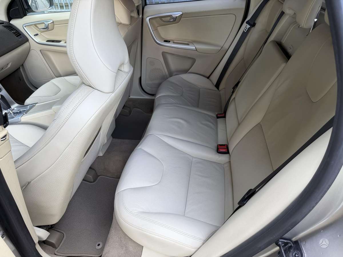Volvo XC60 - 12