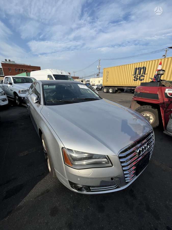 Audi A8, 3.0 l., Седан