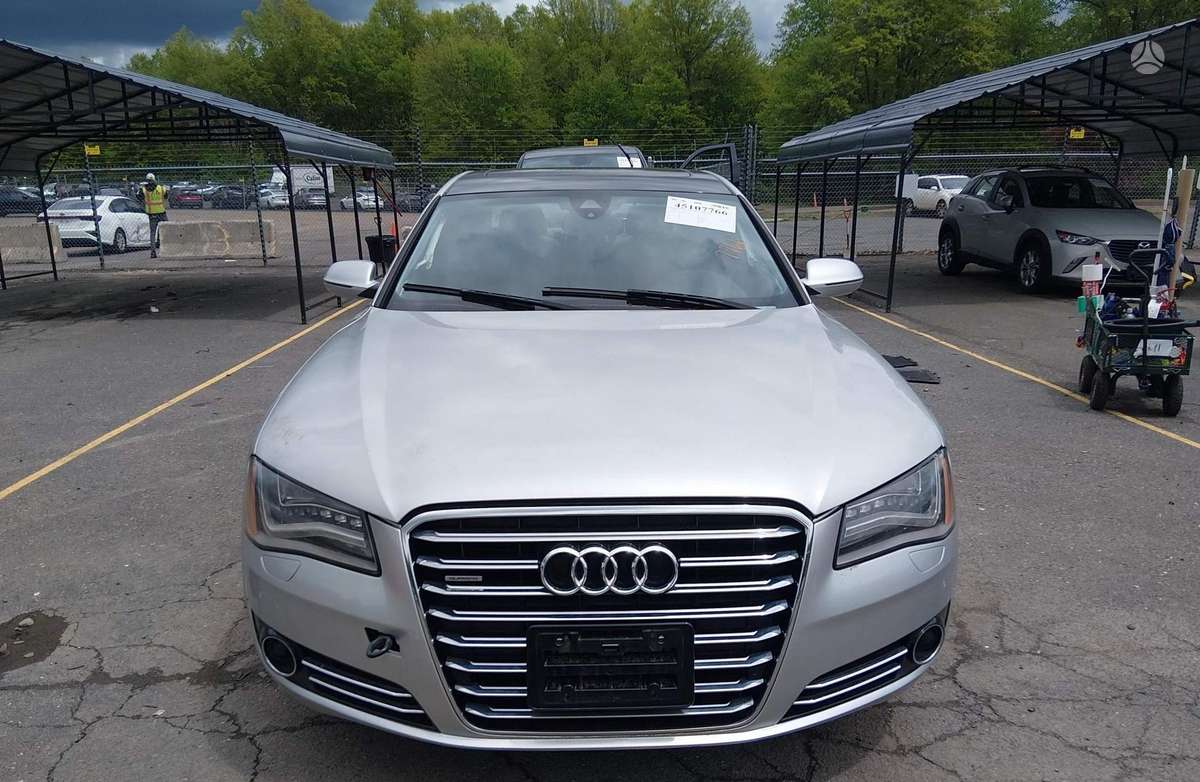 Audi A8, 3.0 l., Седан