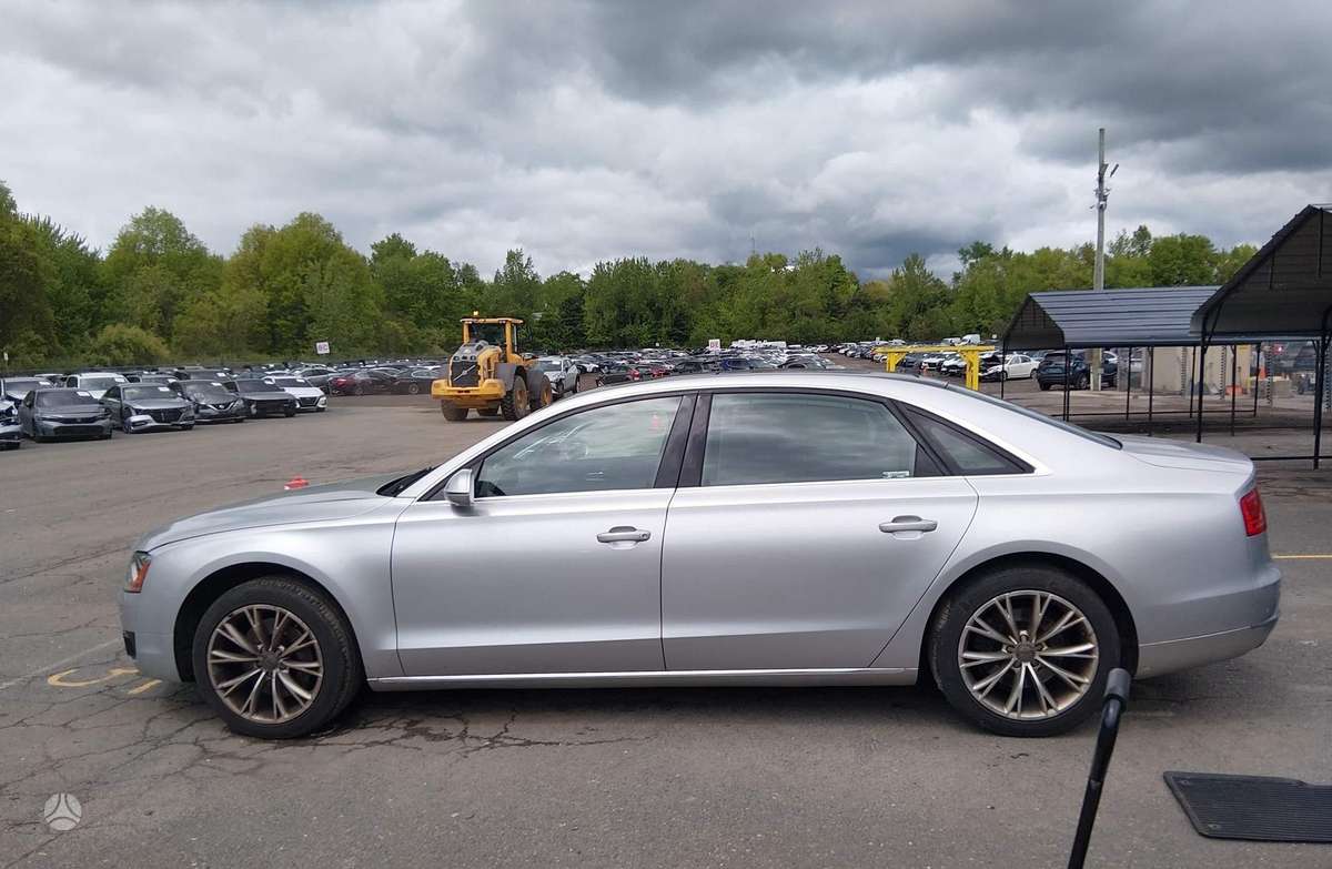 Audi A8, 3.0 l., Седан