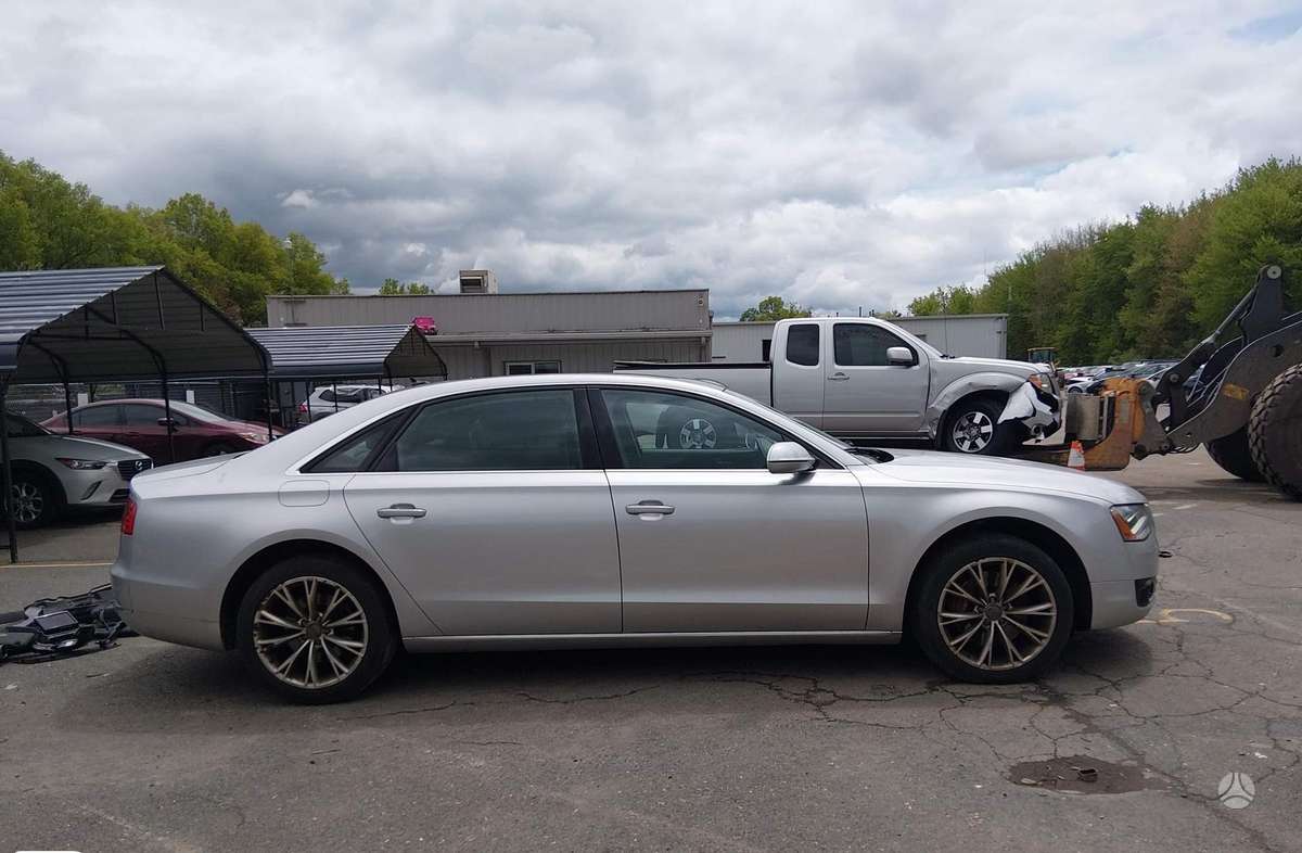 Audi A8, 3.0 l., Седан
