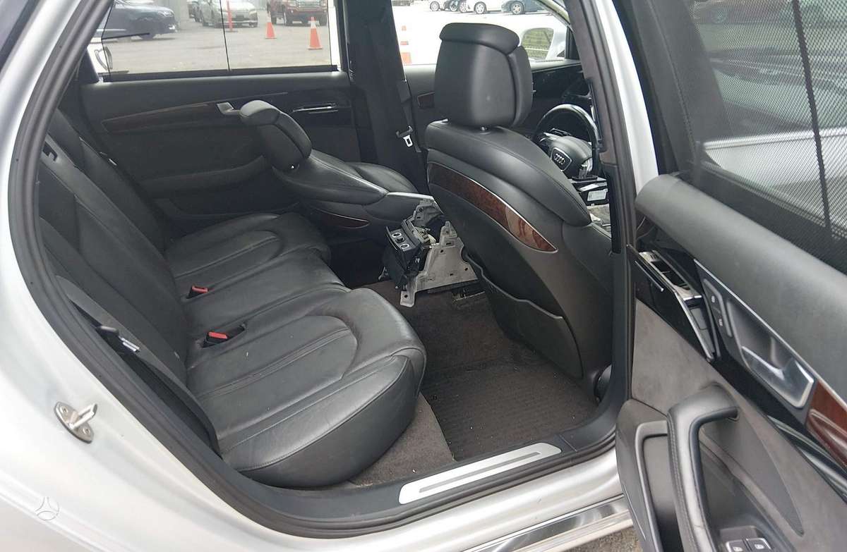 Audi A8, 3.0 l., Седан