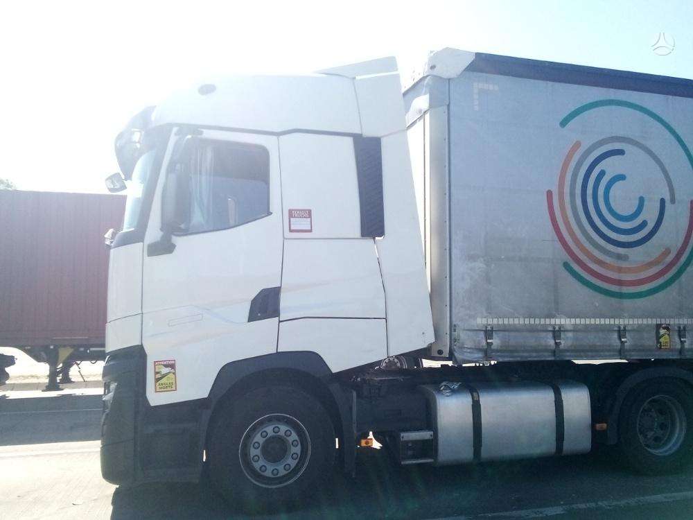 Renault T440 High cab, double sleeper
