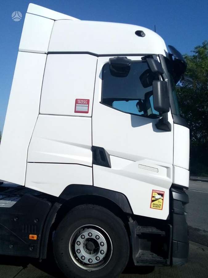 Renault T440 High cab, double sleeper