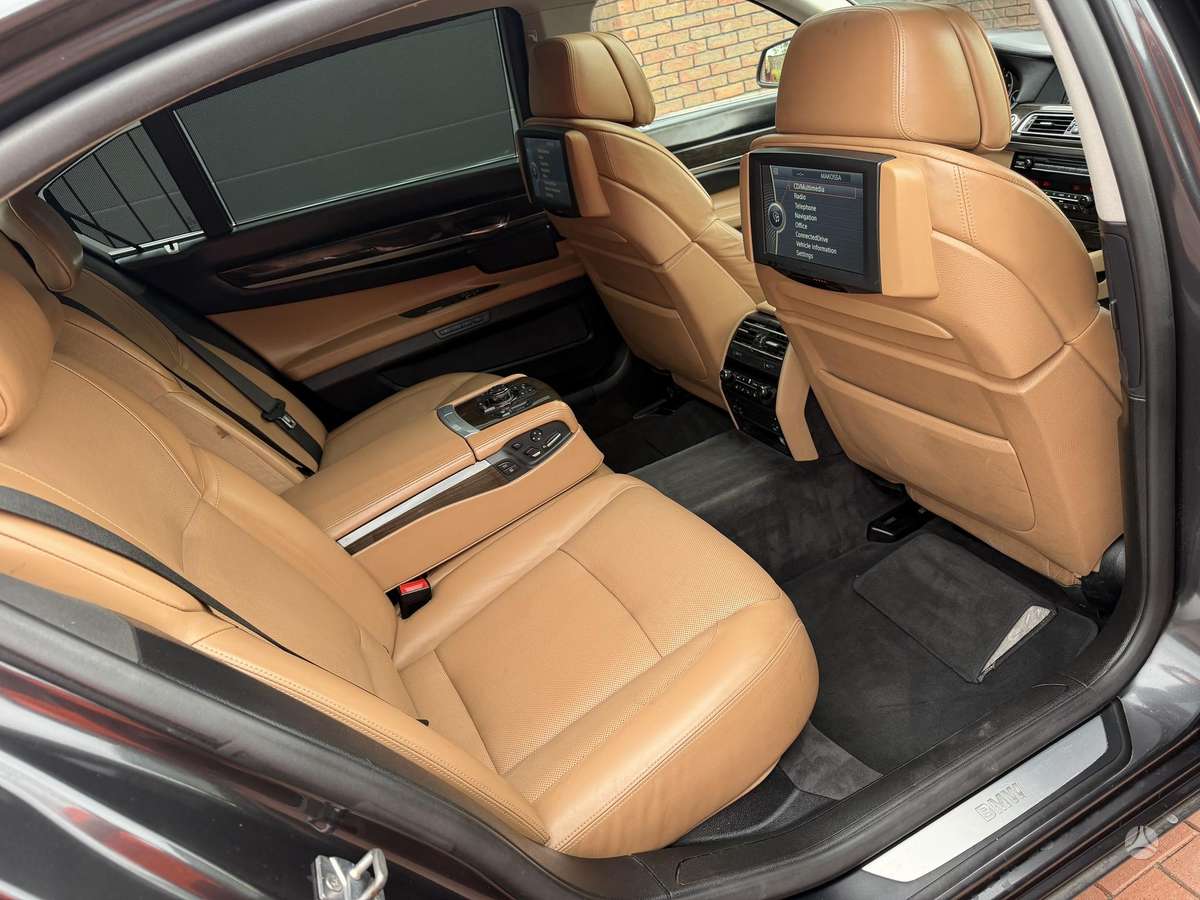 BMW 730, 3.0 l., Седан