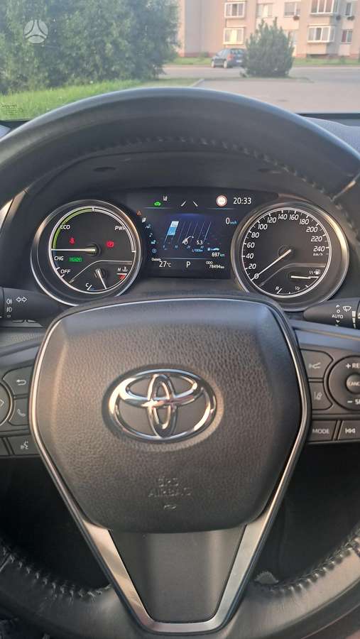 Toyota Camry - 5