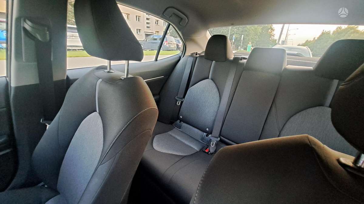 Toyota Camry - 6