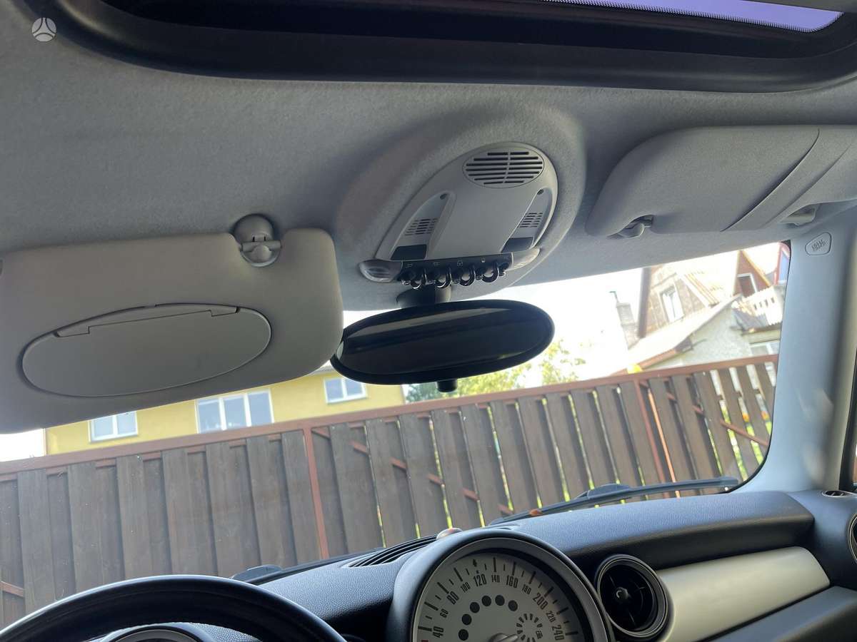Mini Cooper, 1.6 l., hatchback