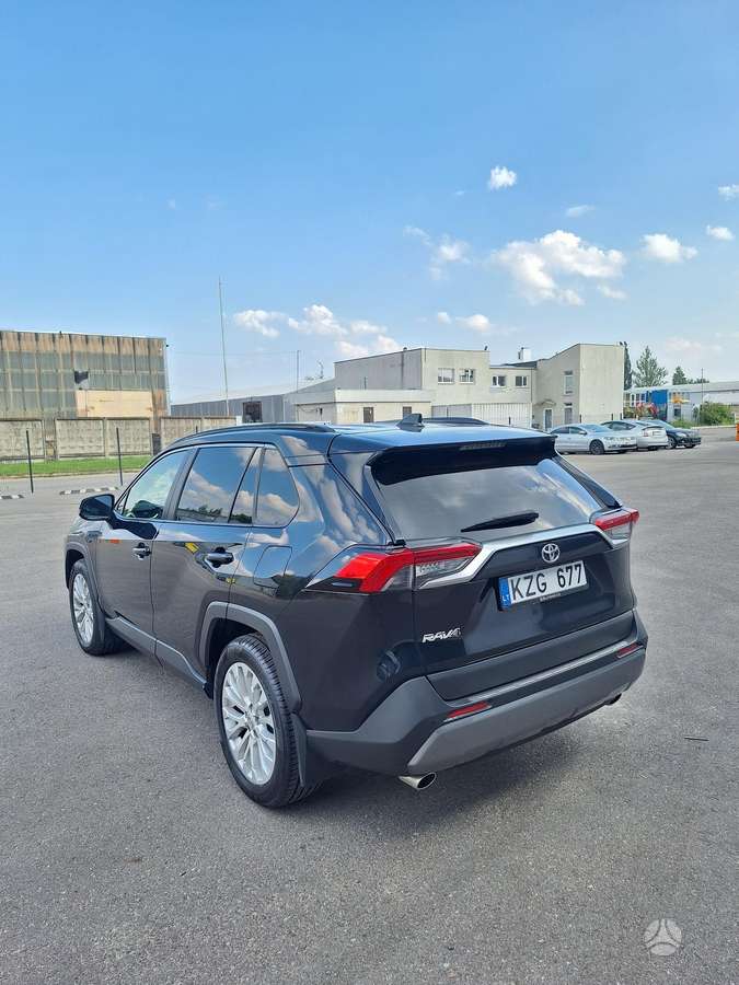 Toyota RAV4 - 4