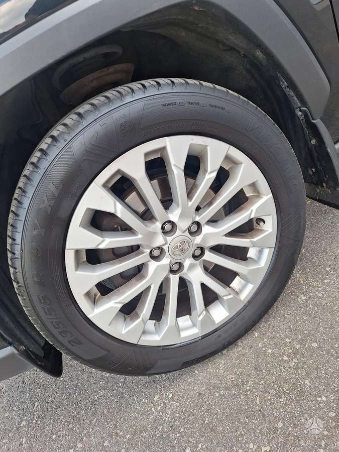Toyota RAV4 - 7