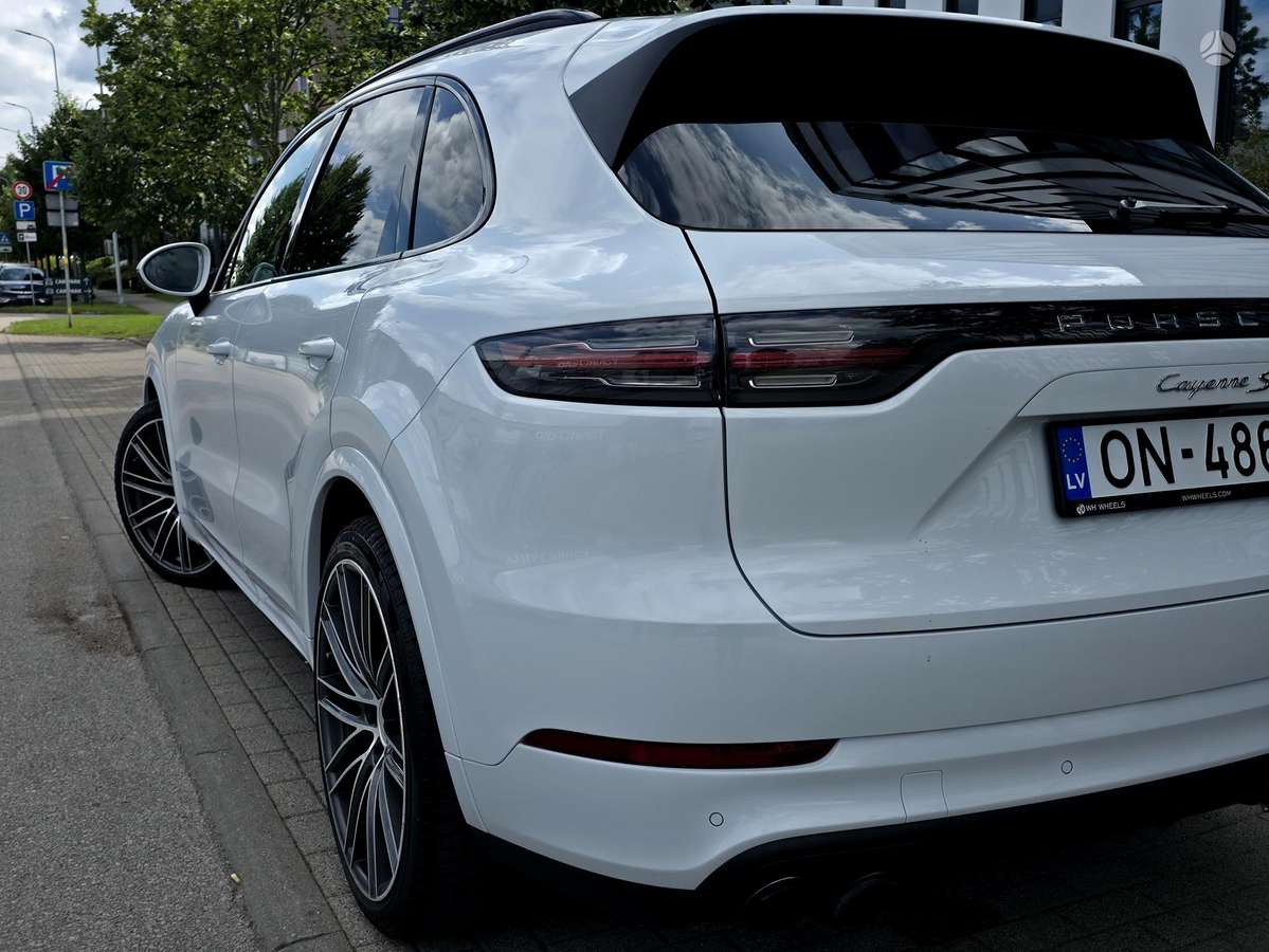 Porsche Cayenne - 10
