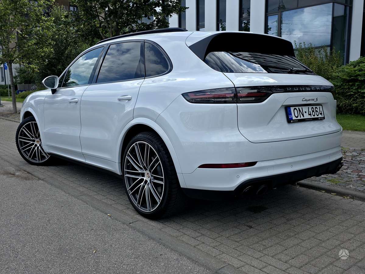 Porsche Cayenne - 3