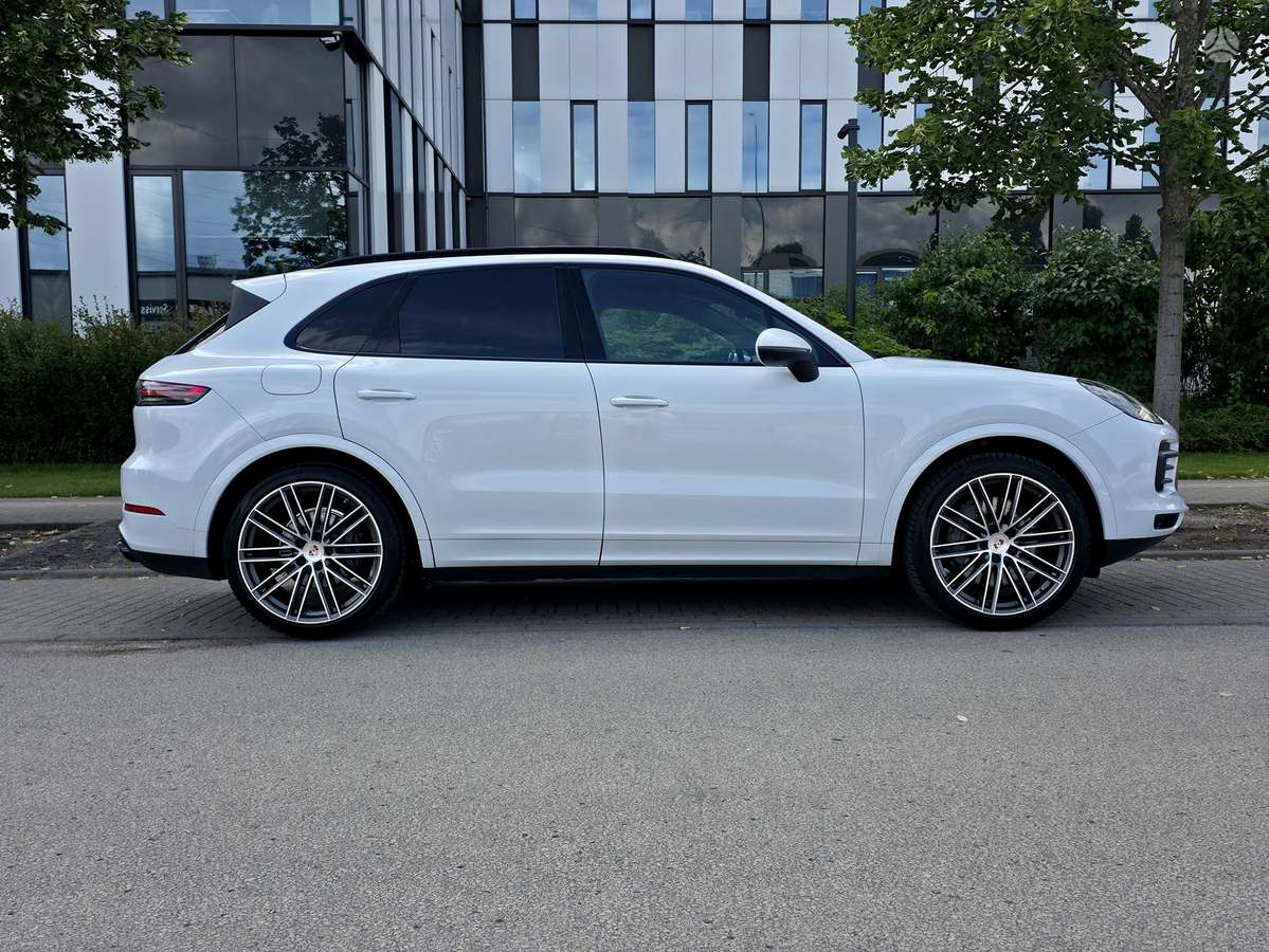 Porsche Cayenne - 6