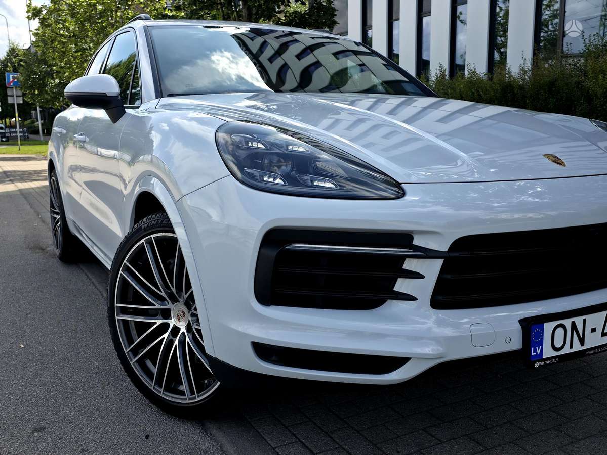 Porsche Cayenne - 8
