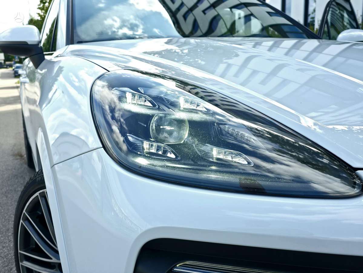 Porsche Cayenne - 9