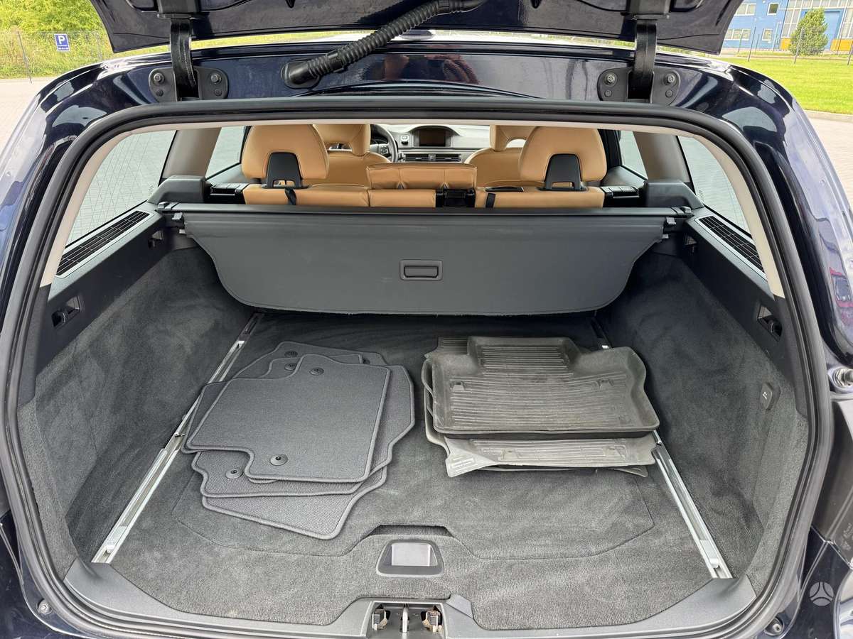Volvo V70, 2.0 l., Универсал