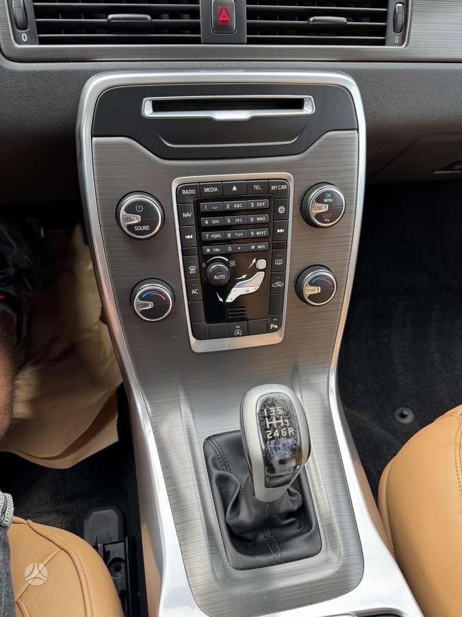 Volvo V70, 2.0 l., Универсал