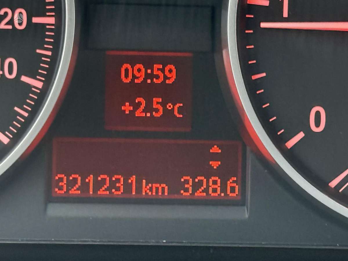 BMW 318, 2.0 l., wagon