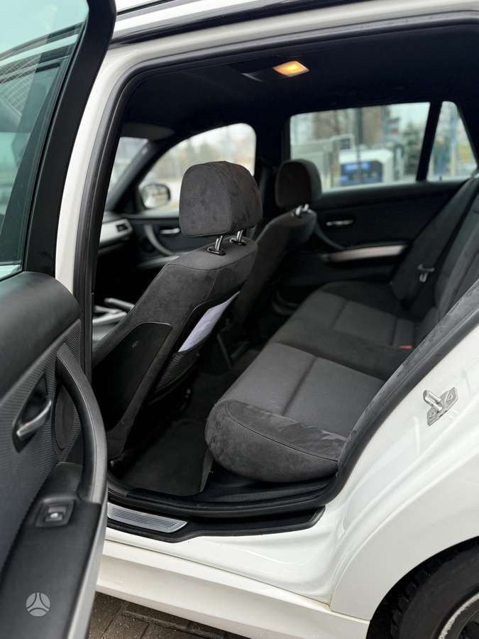 BMW 318, 2.0 l., wagon