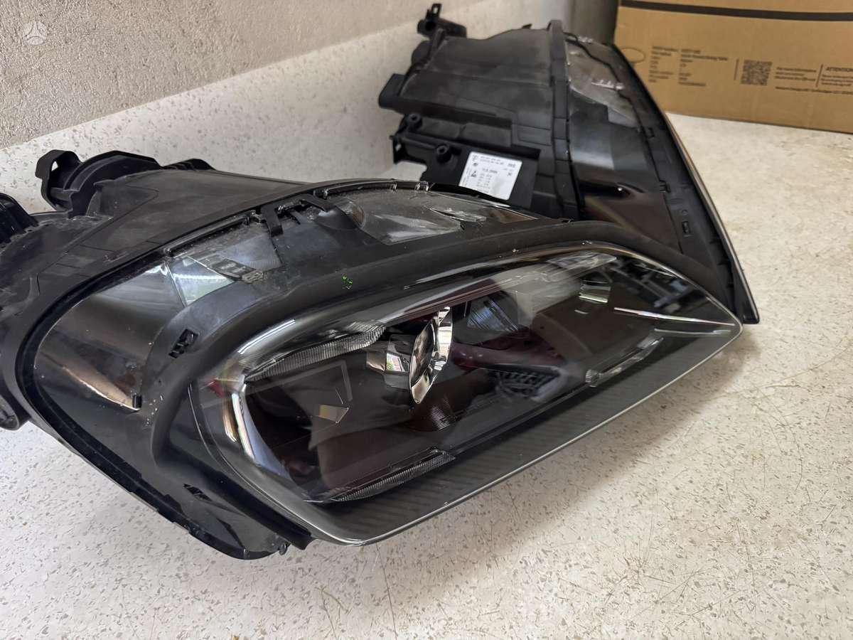 Porsche Taycan žibintai