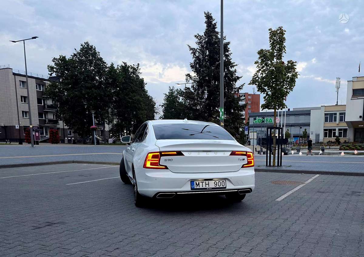 Volvo S90, 2.0 l., Седан