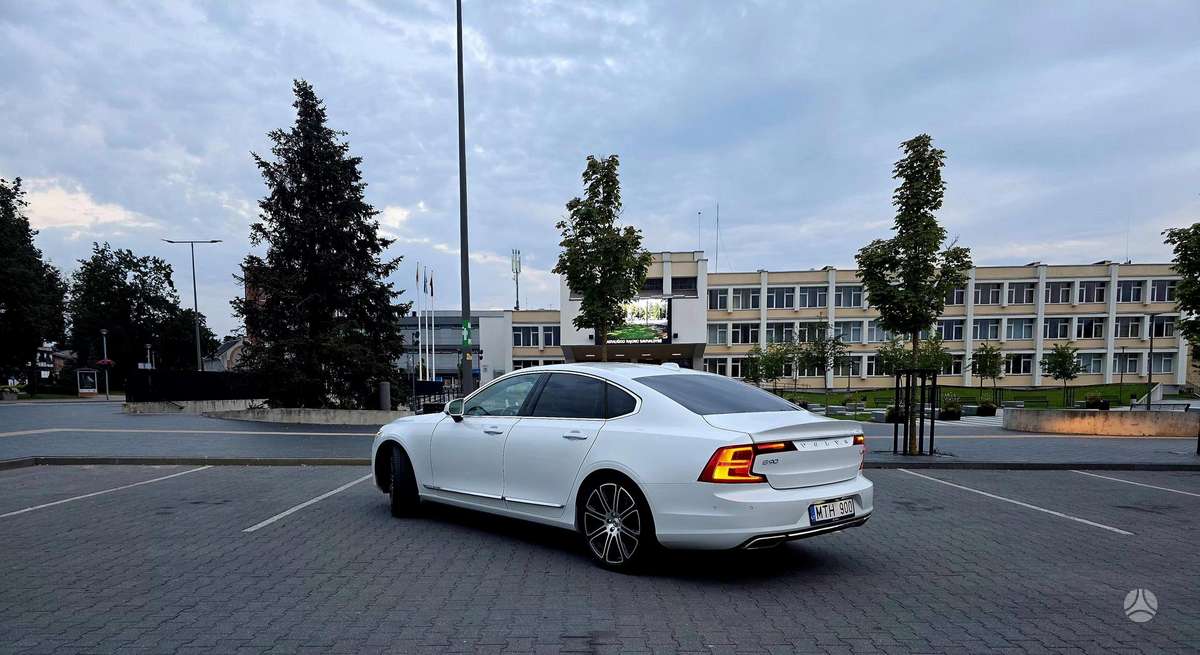 Volvo S90, 2.0 l., Седан