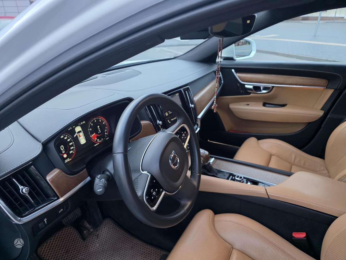 Volvo S90, 2.0 l., Седан
