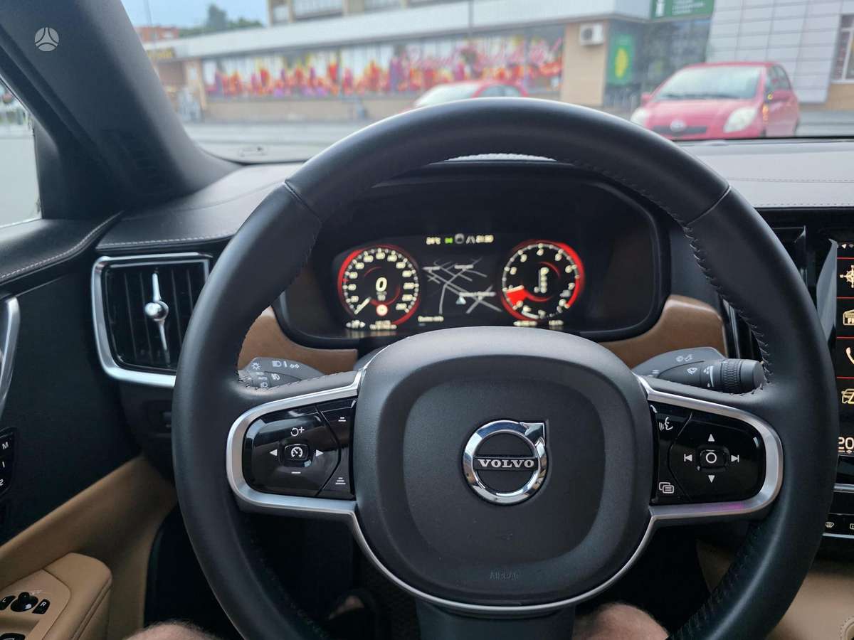 Volvo S90, 2.0 l., Седан
