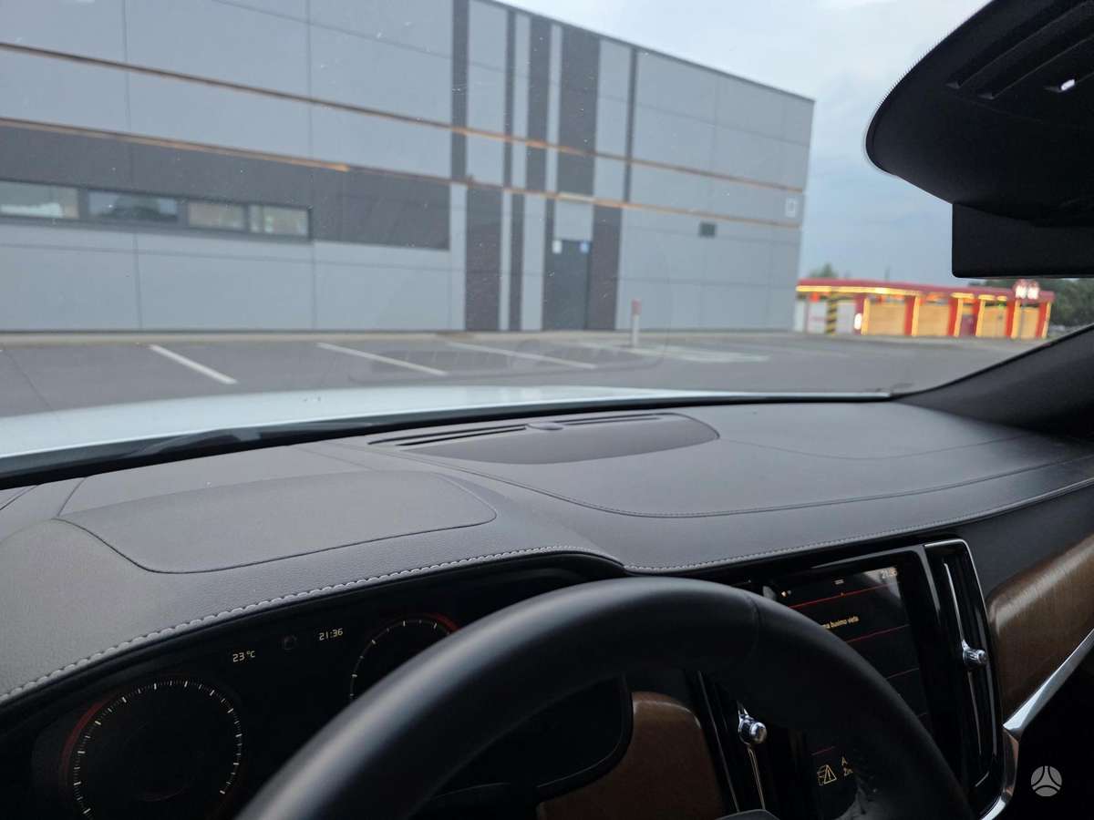 Volvo S90, 2.0 l., Седан