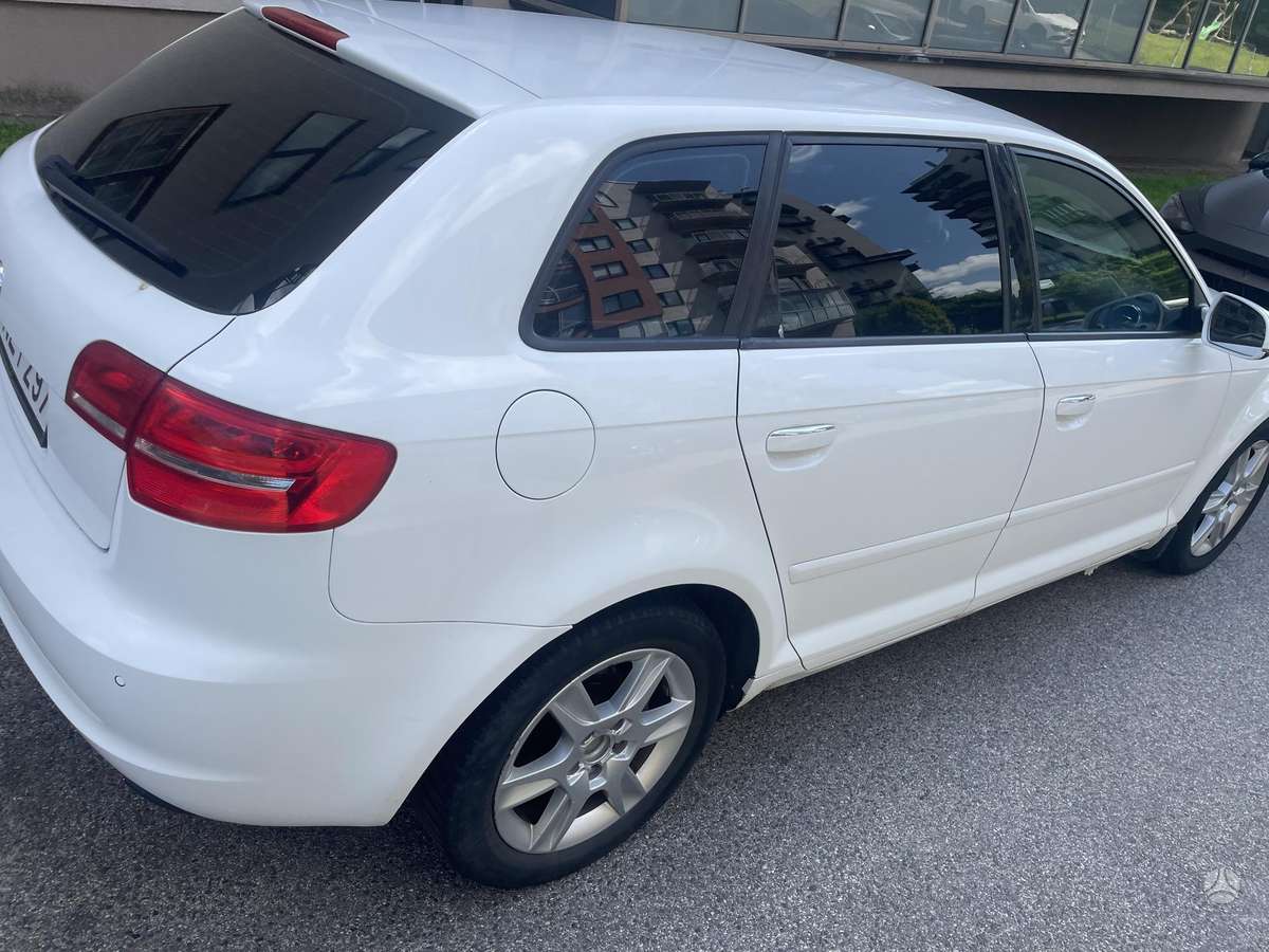 Audi A3, 1.6 l., Хэтчбек