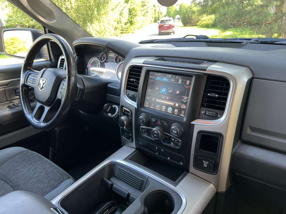Dodge Ram, 5.7 l., Внедорожник / Кроссовер