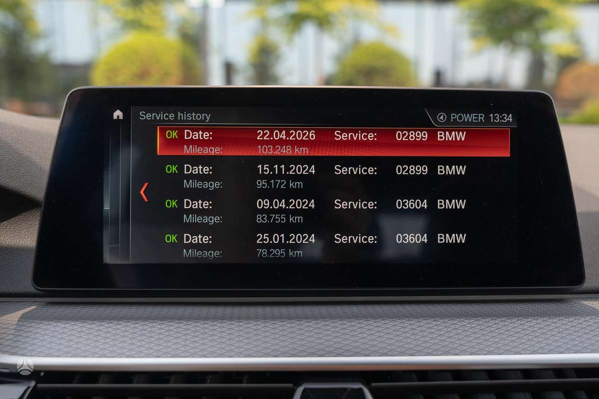 BMW 530, universalas