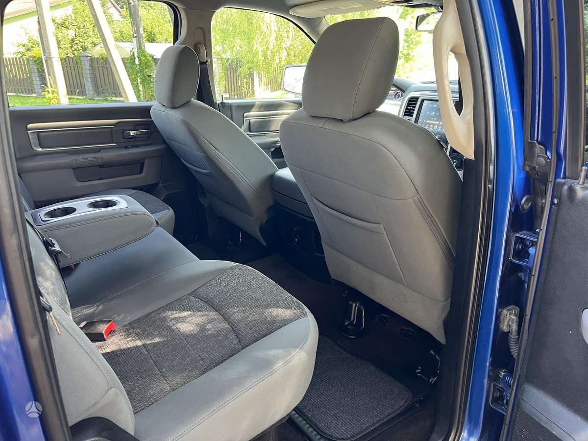 Dodge Ram, 5.7 l., off-road / crossover