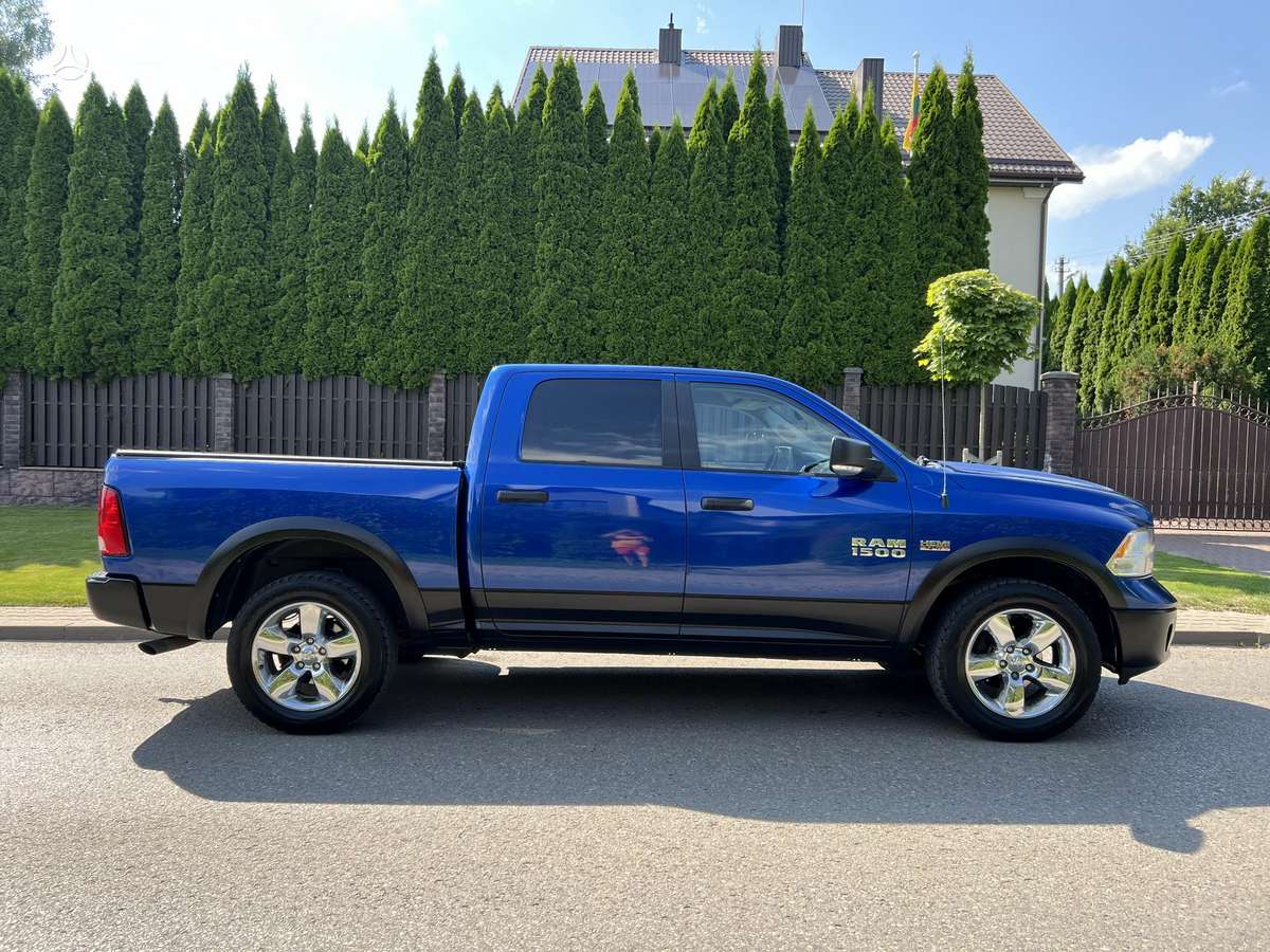 Dodge Ram, 5.7 l., off-road / crossover