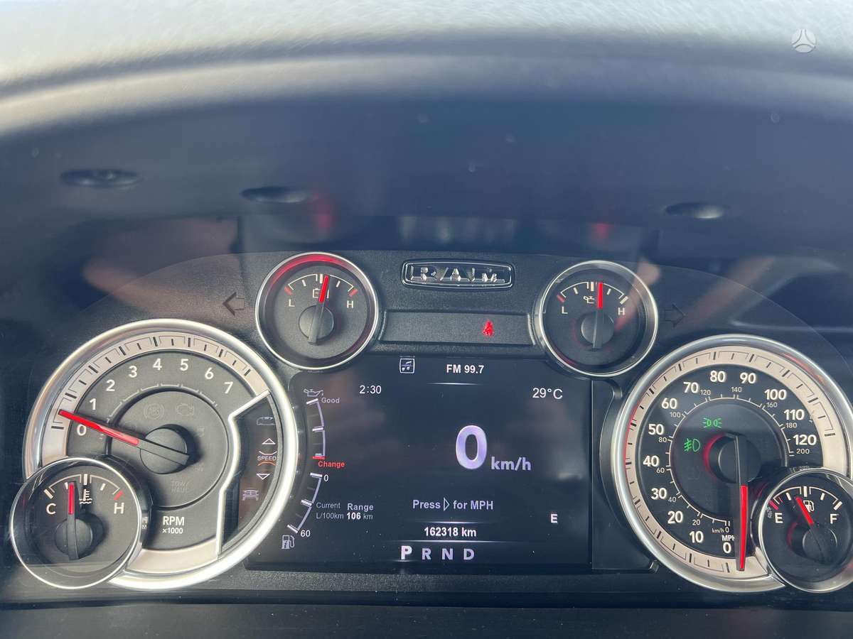 Dodge Ram, 5.7 l., Внедорожник / Кроссовер