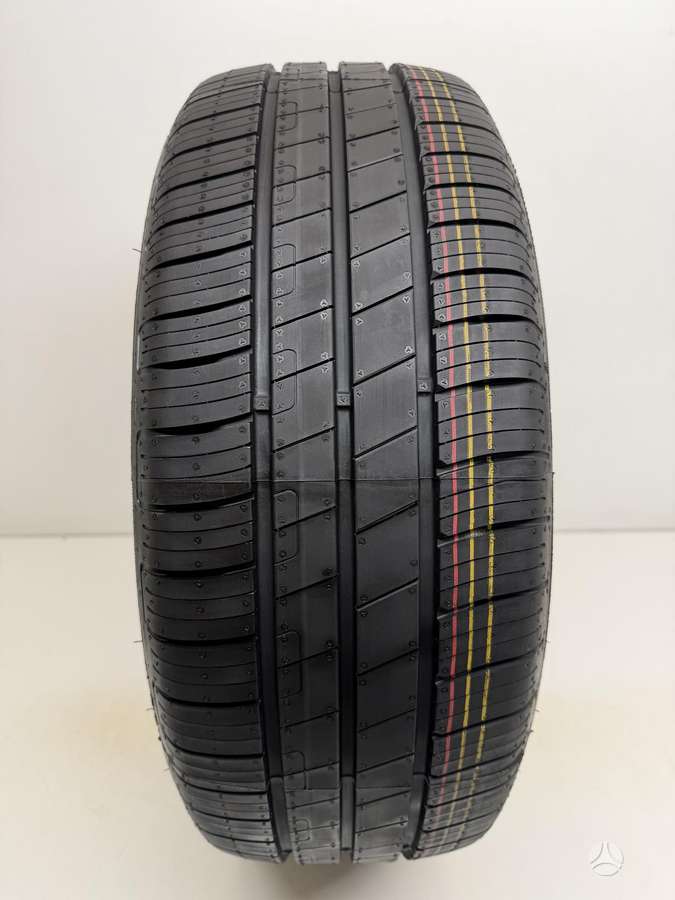 Goodyear Efficient Grip Perfomance, vasarinės 205/55 R17