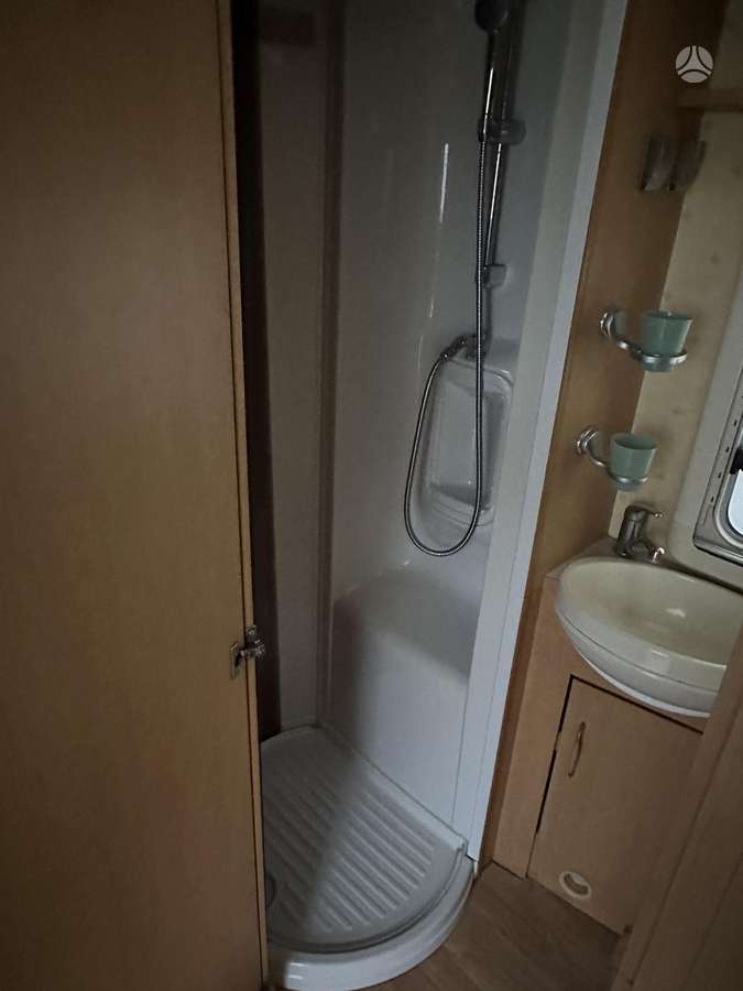 Abbey GTS420, caravans