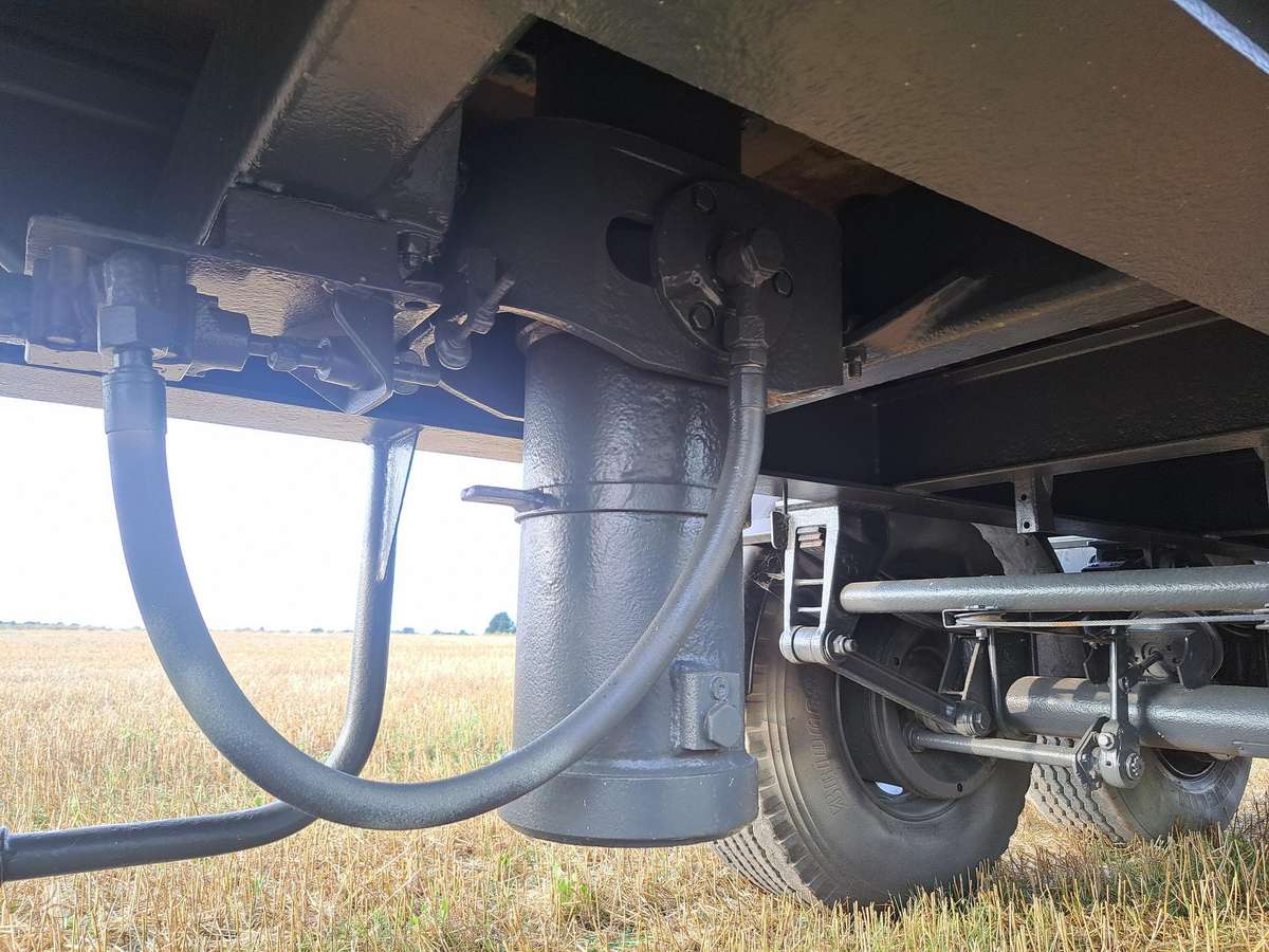 DAPA Lingine verciama su dok, trailers, semitrailers
