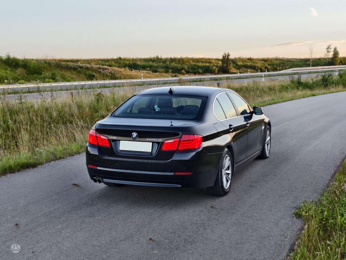 BMW 525, 2.0 l., Седан