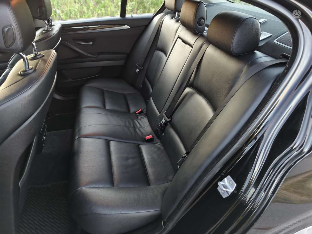 BMW 525, 2.0 l., Седан