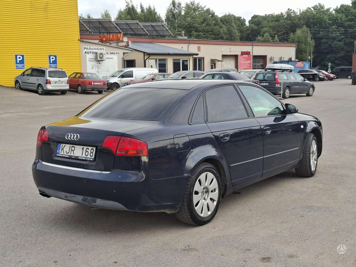 Audi A4, 2.0 l., Седан