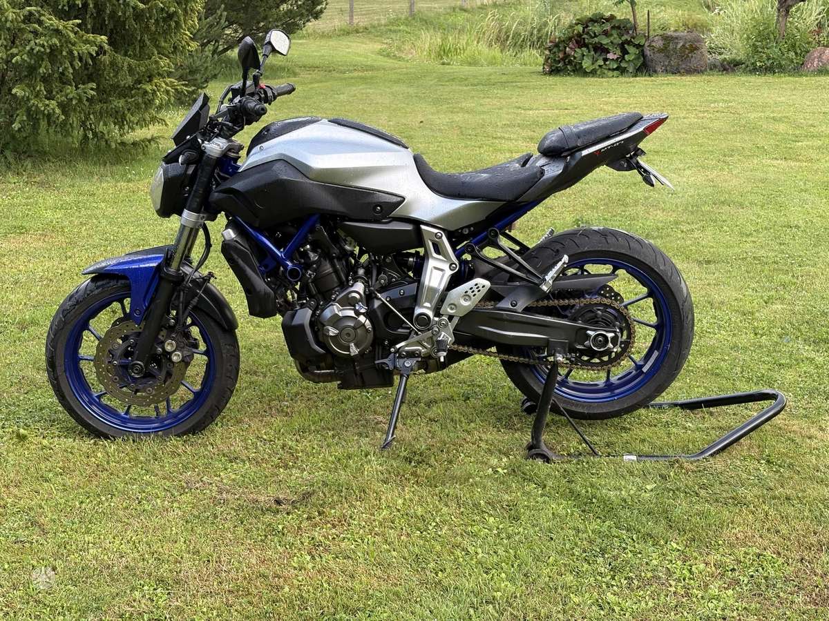 Yamaha MT 07 700cc, street / classic