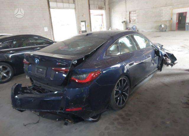 BMW i4, sedanas