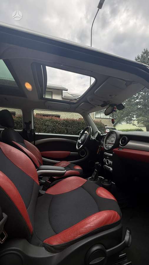Mini Cooper, 1.6 l., hatchback
