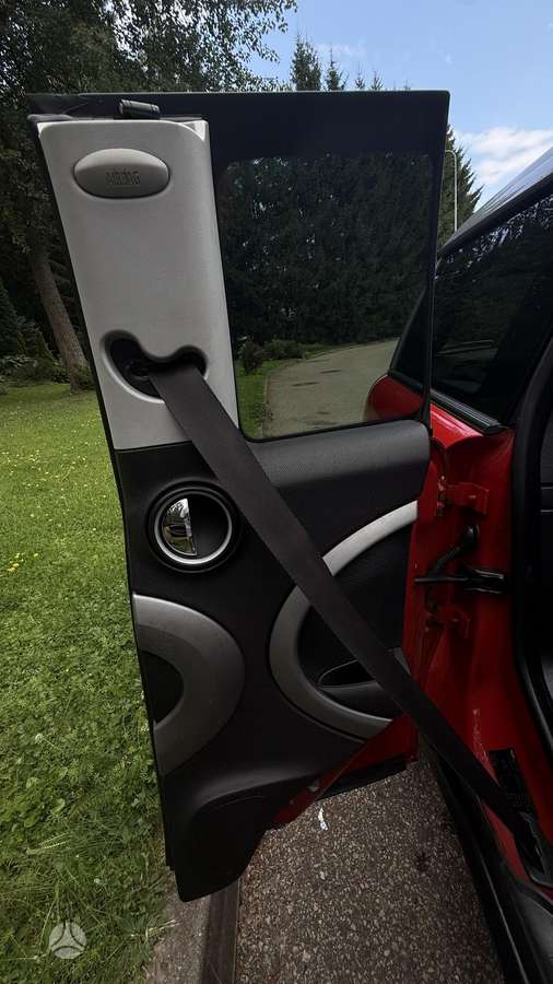 Mini Cooper, 1.6 l., hatchback
