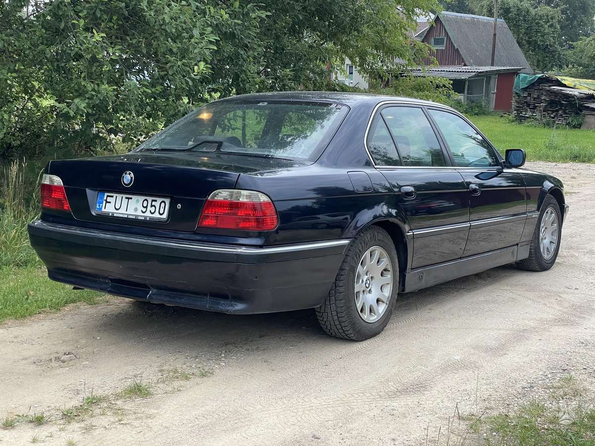 BMW 725, 2.5 l., Седан