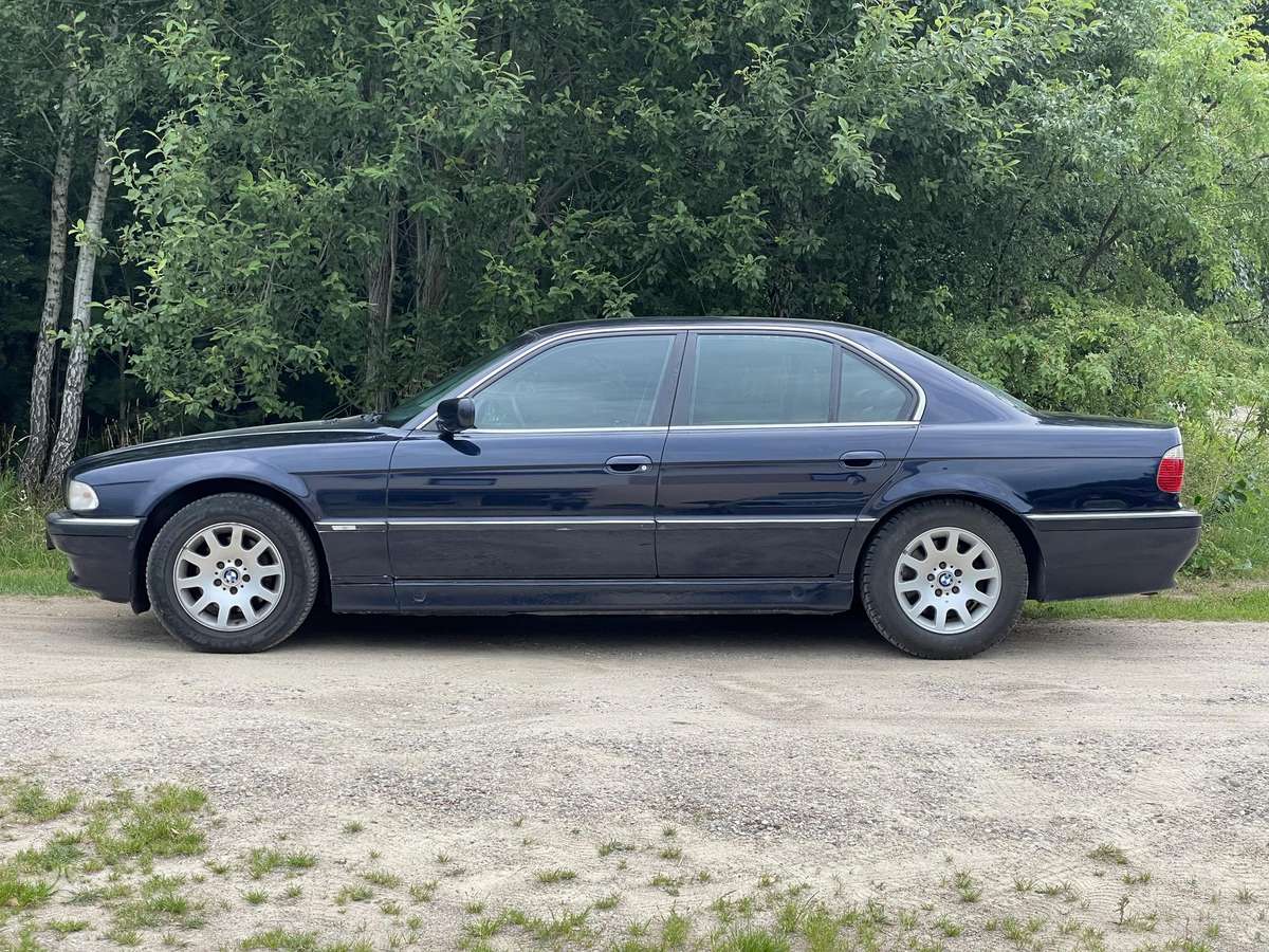 BMW 725, 2.5 l., Седан