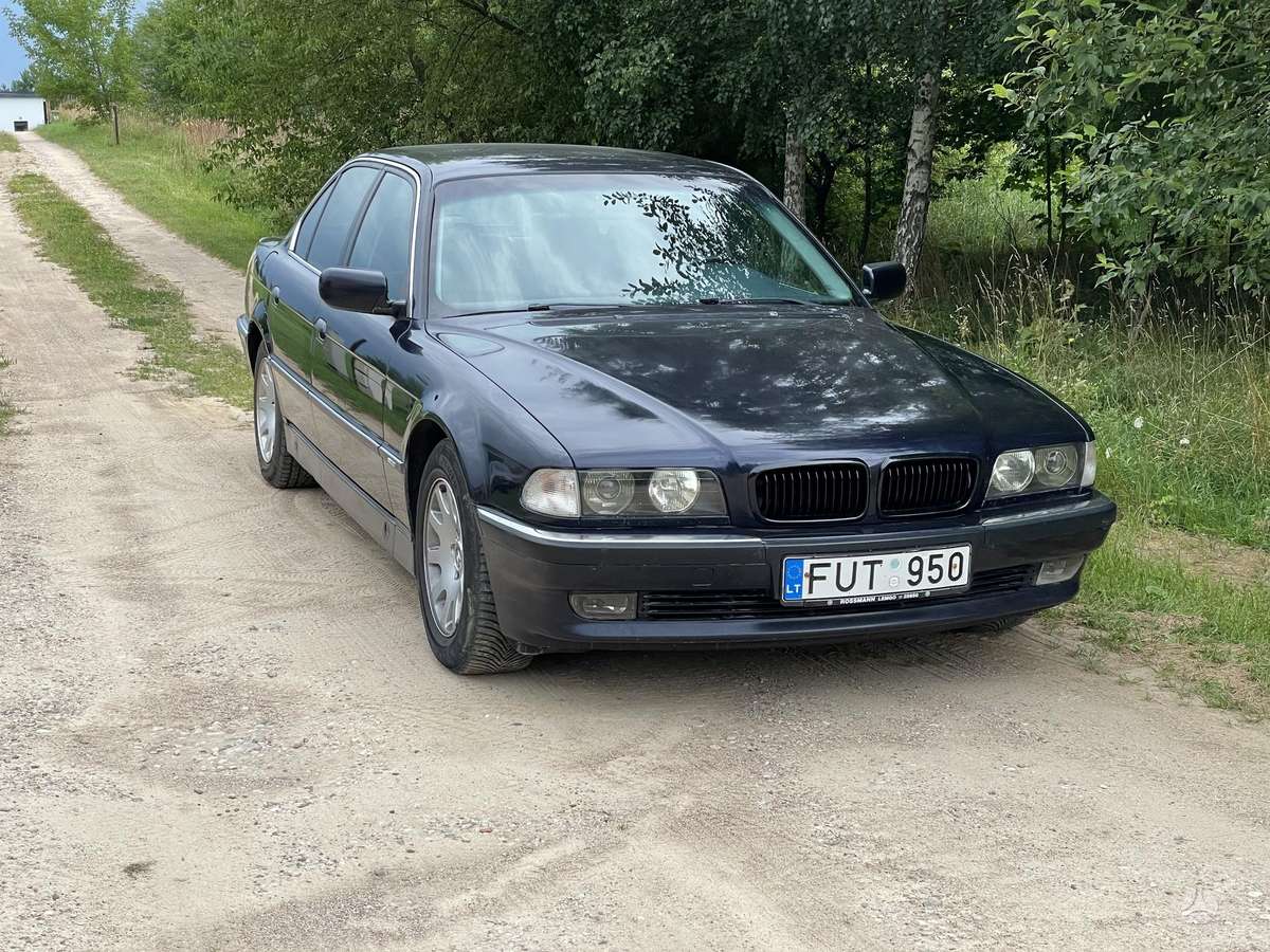 BMW 725, 2.5 l., Седан