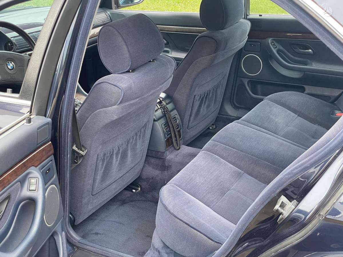BMW 725, 2.5 l., Седан
